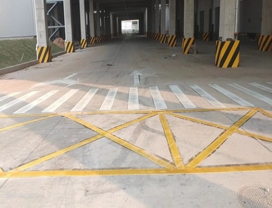 四川四川厂区道路标线施工
